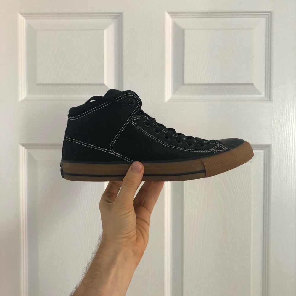 Converse Black All-Star High Top Shoes - Size 7